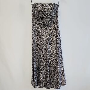 Banana Republic Elegant Black and White Strapless Dress Size 4